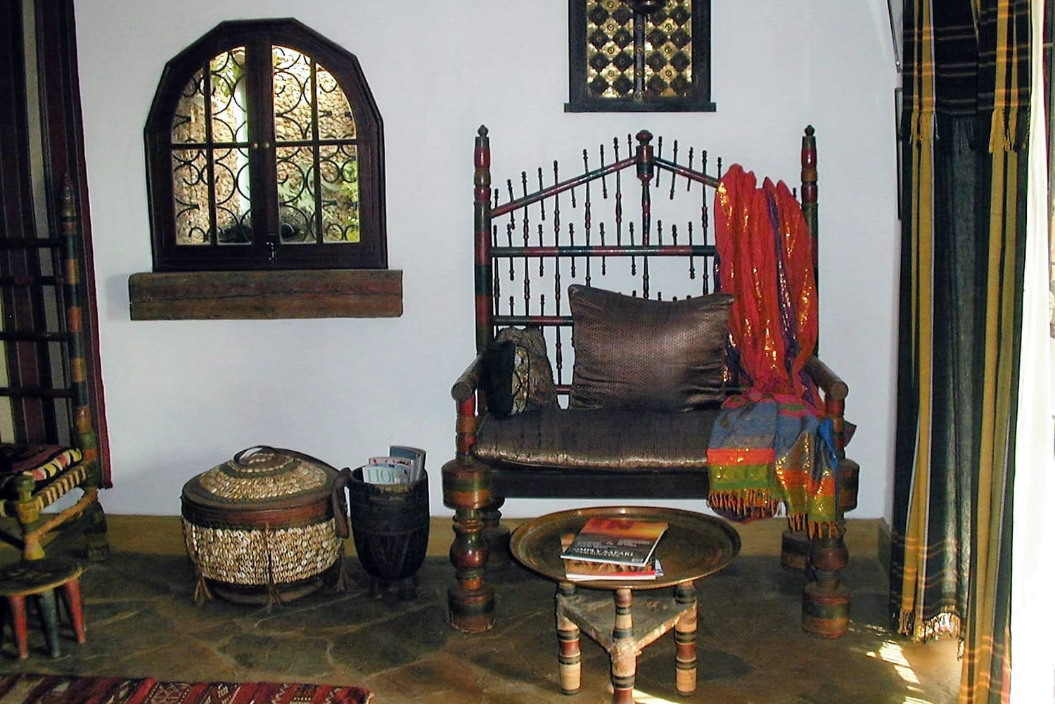 Lamu settee in Lamu suite.